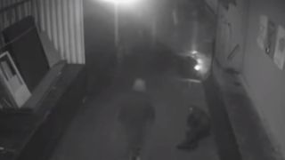 Deputat bătut măr pe o stradă din centrul orașului.  Recompensă uriașă pentru cei care dau informații despre agresori 