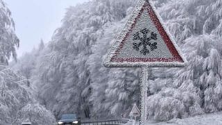 Cod galben de ninsori şi viscol &icirc;n mai multe zone montane