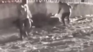 VIDEO. Momentul &icirc;n care criminalul eliberat prin recursul compensatoriu atacă un t&acirc;năr de 25 de ani