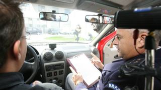 Examen auto 2019. Cum obții permisul auto și ce documente trebuie să conțină dosarul pentru &icirc;nscriere la examen