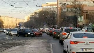 Trafic infernal &icirc;n Capitală odată cu &icirc;ntoarcerea elevilor la școală