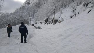 Avalanșă &icirc;n județul Bihor! Zăpada a măturat tot &icirc;n cale! Jandarmeria e &icirc;n stare de ALERTĂ!