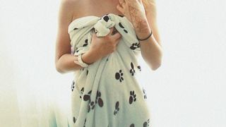 Și-au filmat dădaca timp de un an în timp ce făcea duș. Ce a urmat a ajuns în toată presa