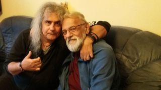 Doliu uriaș &icirc;n lumea artistică! A murit unul dintre cei mai mari c&acirc;ntăreți din Rom&acirc;nia. Adrian Berinde a pierdut lupta cu boala