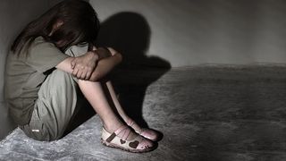 Caz ȘOCANT la Constanța! Un tânăr de 24 de ani și-a violat propria soră, o copilă de 13 ani! Mama lor a văzut totul și a anunțat Poliția!