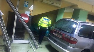 Barbatul care a intrat cu masina in Unitatea de Primiri-Urgente din Craiova a fost pus sub control judiciar pt 60 de zile