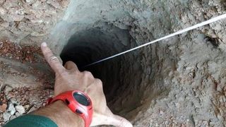 Autoritățile din Spania se chinuie de 8 zile să salveze un copil căzut într-un puț