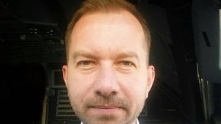 Mihai Sturzu, ex Hi-Q, s-a lăsat de muzică şi de politică şi s-a apucat de... Nu o să-ţi vină să crezi c&acirc;ţi bani c&acirc;ştigă