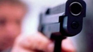 Cinci persoane au fost ucise de un fost gardian în cursul unui atac armat la o bancă din Florida