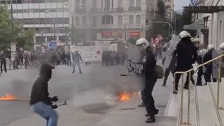 Proteste violente &icirc;n Grecia. Acordul greco-macedonean zdruncină țara
