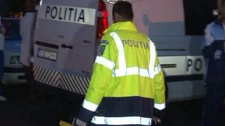  Crimă terifiantă în Dâmbovița! Un bătrân şi-a îngrozit vecinii, noaptea trecută