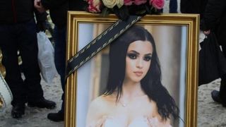 Detaliul sfâșietor care a făcut pe toată lumea să plângă la înmormântarea Gabrielei Rîpan