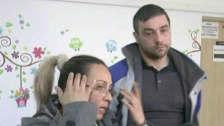 Mama fetei de 11 ani din Sinaia &icirc;n corpul căreia medicii au lăsat un tifon, declarații terifiante! "Mami, simt că iese ceva din mine! Așa urla Alesia la mine" - E cumplit ce a urmat