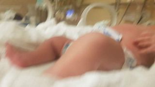 Un bebeluş "gigant" s-a născut &icirc;n Rom&acirc;nia! C&acirc;te kilograme c&acirc;ntărește fetița venită pe lume la Maternitatea Botoșani