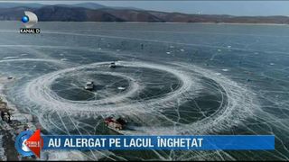 Imagini de senzație! Mii de oameni au alergat pe lacul &icirc;nghețat