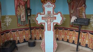 Un bărbat mort de o săptăm&acirc;nă nu poate fi &icirc;nmorm&acirc;ntat pentru că nu vrea primarul. "Nu e mort! P&acirc;nă nu aflăm, nu semnez actul!"