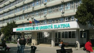 Eveniment hilar la Spitalul județean din Slatina. Pacienții s-au izbit de zeci de afișe cu mesaje despre șpagă