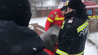 Eugenia și Mihai au murit țin&acirc;ndu-se &icirc;n brațe! Au fost găsiți sub pătură, &icirc;n pat, &icirc;n locuința lor. Din păcate, &icirc;n situația lor sunt mulți rom&acirc;ni