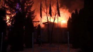 Școală arsă din temelii! Sute de copii, nevoiți să meargă la o altă școală