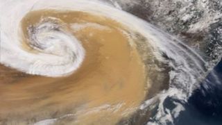 Vremea extrem de caldă: Nor de praf saharian, deasupra Rom&acirc;niei