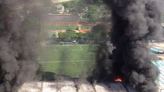 Tragedie uriașă &icirc;n fotbalul mondial. 10 fotbaliști au murit &icirc;ntr-un incendiu de proporții