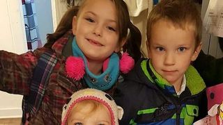 Sofia, o fetiță de 5 ani și-a salvat &icirc;ntreaga familie de la moarte, după ce maşina condusă de mama lor a căzut &icirc;n r&acirc;u