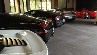 Milionarul Dan Nicorescu a plătit 800.000 de euro pe două automobile unicat