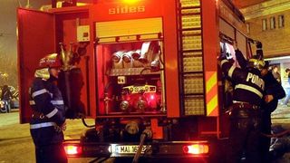 Timiş: O femeie de 87 de ani a murit arsă, după ce a adormit cu ţigara aprinsă