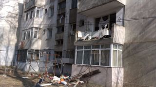 Un bloc din Constanța a sărit în aer! Există victime!