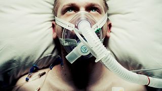 Gripa continuă să facă ravagii &icirc;n Rom&acirc;nia! Numărul victimelor a ajuns la 105