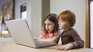 Pericolul la care copilul tau este expus zilnic atunci cand sta pe internet! AI GRIJA MARE! Multi copii au patit-o deja!