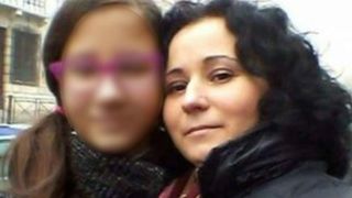 O rom&acirc;ncă de 38 de ani a fost ucisă &icirc;n Italia, sub privirile disperate ale fiicei sale