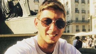 Imagini terifiante de la &icirc;nmorm&acirc;ntarea lui Emiliano Sala! Fotbalistul s-a prăbuşit cu avionul &icirc;n Canalul M&acirc;necii