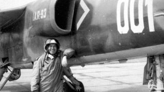 A murit Gheorghe Stănică, pilotul care a executat primul zbor cu avionul militar reactiv de producţie rom&acirc;nească 