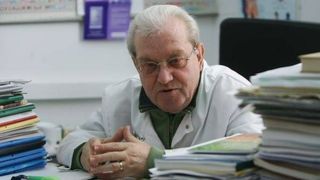 Avertismentul profesorului Gheorghe Mencinicopschi: ”În smântână se adaugă, uneori, făină, gelatină, lapte bătut, albuş de ou şi chiar cretă sau gips!”
