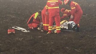 Primele imagini cu avionul prăbușit la Tuzla! O persoană a murit &icirc;n timpul resuscitărilor