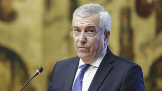 Tăriceanu: Gestul preşedintelui de a trimite bugetul la CCR este total inoportun şi nejustificat