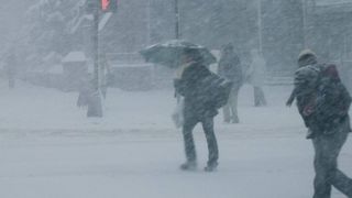 COD GALBEN de v&acirc;nt puternic &icirc;n ţără, viscol la munte şi ger p&acirc;nă luni dimineaţă