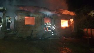 Incendiu devastator &icirc;n Olt! O mamă și fiul ei au murit carbonizați &icirc;n propria lor locuință