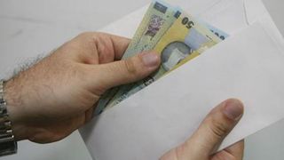 Preoții din Lugoj le cer familiilor &icirc;ndoliate să pună bani &icirc;n plic