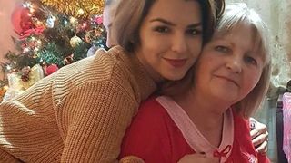 Apelul disperat al unei tinere: &bdquo;&Icirc;mi doresc din tot sufletul ca mama să mai primească o șansă la viață&rdquo;. Mariana Tănasă  suferă de cancer, iar tratamentul este extrem de costisitor