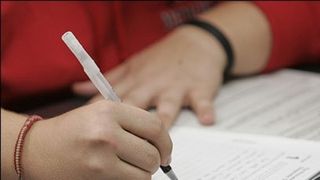 &Icirc;ncep SIMULĂRILE pentru clasa a VIII-a şi a VII-a. Calendar şi SUBIECTE