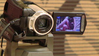 Cutremurător! O fetiță de 8 ani din Timișoara, obligată de mamă să facă videochat alături de un bărbat. Tatăl copilei a găsit imaginile pe internet