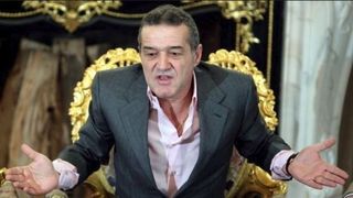Evenimentul anului &icirc;n Rom&acirc;nia! Gigi Becali va fi socru mic! C&acirc;nd şi cu cine se mărită fata lui cea mare şi c&acirc;ţi invitaţi sunt aşteptaţi la nuntă! EXCLUSIV