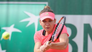 Simona Halep, c&acirc;ştigătoarea anchetei WTA pentru lovitura lunii februarie