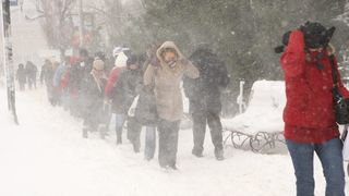 Alertă meteo! Viscolul lovește Rom&acirc;nia, după o săptăm&acirc;nă de primăvară! Zonele afectate 