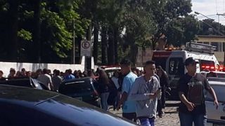 Atac armat la școală. 9 oameni, dintre care 5 copii, au murit