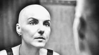 Chris Simion trece printr-o adevărată dramă! Mama ei a murit &rdquo;Vă rog să-i aprindeți o lum&acirc;nare și să vă rugați pentru sufletul ei&rdquo;