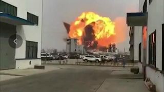 Explozie la o uzină chimică! 44 de oameni și-au pierdut viața! E DEZASTRU &icirc;n zonă!