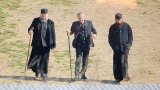 Imagini FABULOASE cu Gigi Becali la stâna lui din Pipera! Patronul de la FCSB a chemat preoții să-i sfințeasă mioarele!